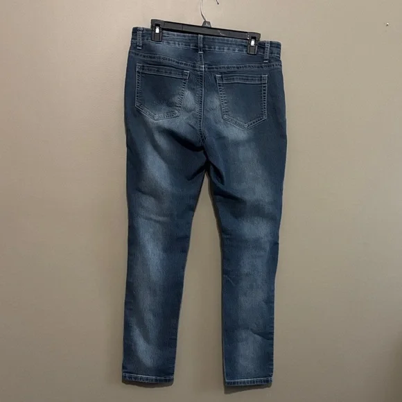 Classic Blue Women's Jeans - Picture 3 of 3